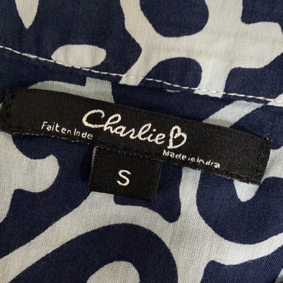 Charlie P 💯 Cotton blue n white blouse lightweight size small - Picture 5 of 8